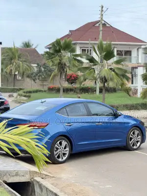 Hyundai Elantra Limited 2018 Blue