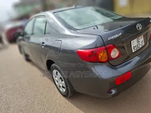 Toyota Corolla 2009 Gray