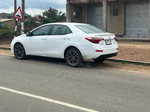 Toyota Corolla 2016 White
