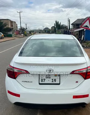 Toyota Corolla 2016 White