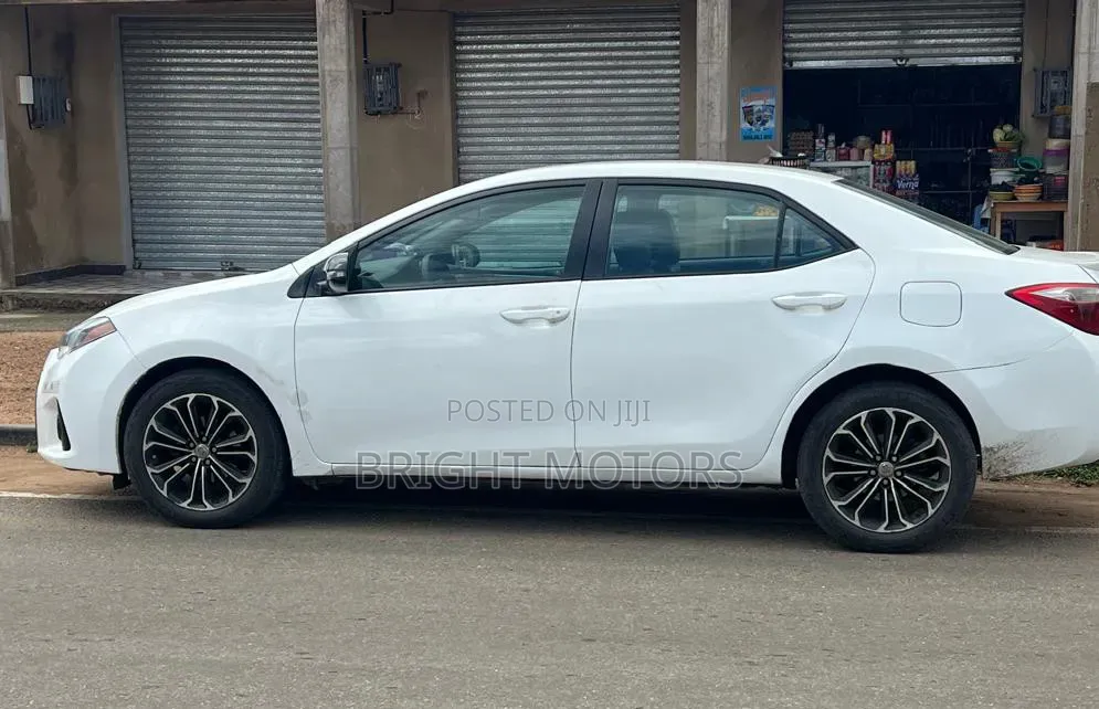 Toyota Corolla 2016 White