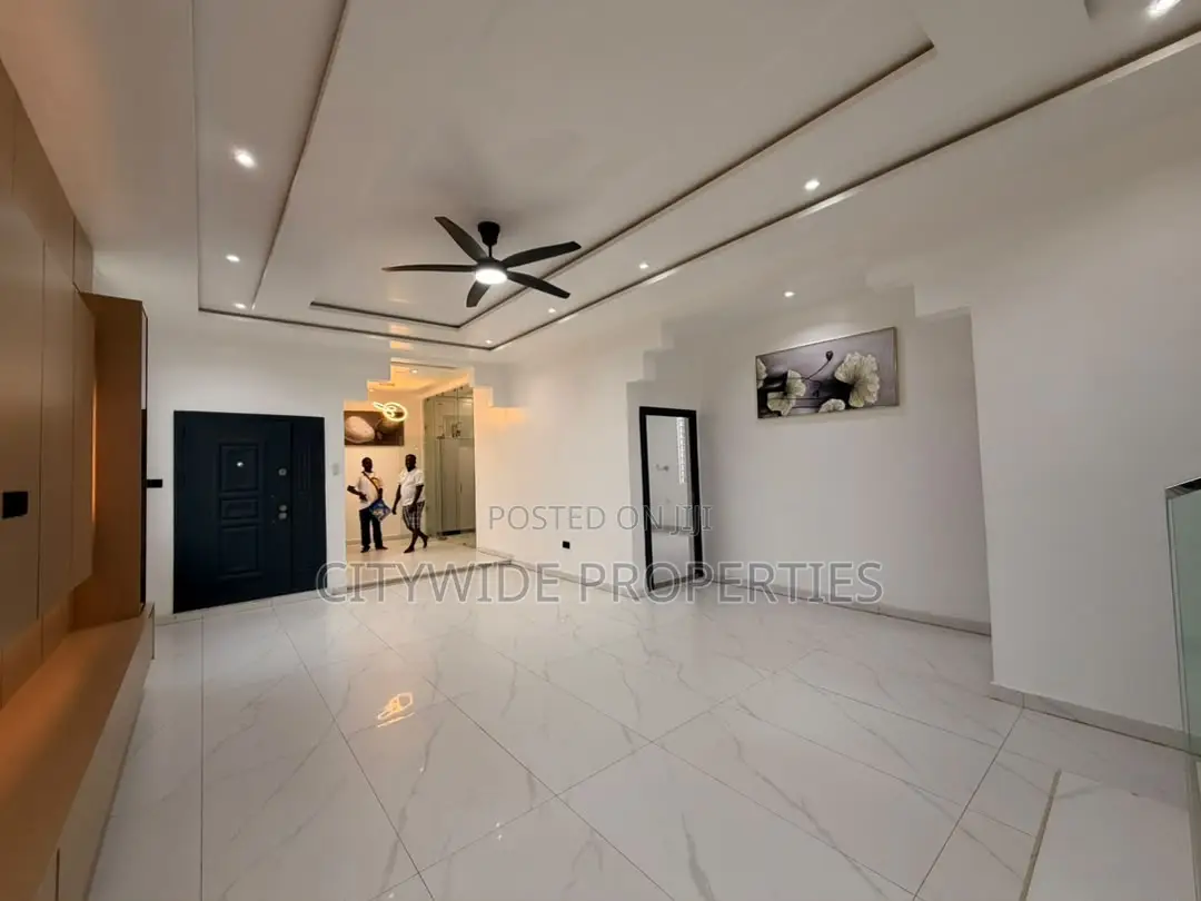 Furnished 4bdrm House in Lake Side Estate for rent