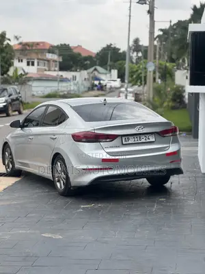 Hyundai Elantra SE 2018 Silver