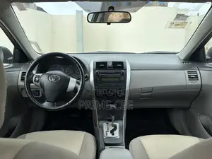 Toyota Corolla 2009 Gray