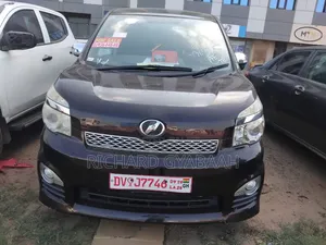 Toyota Voxy 2013 Purple