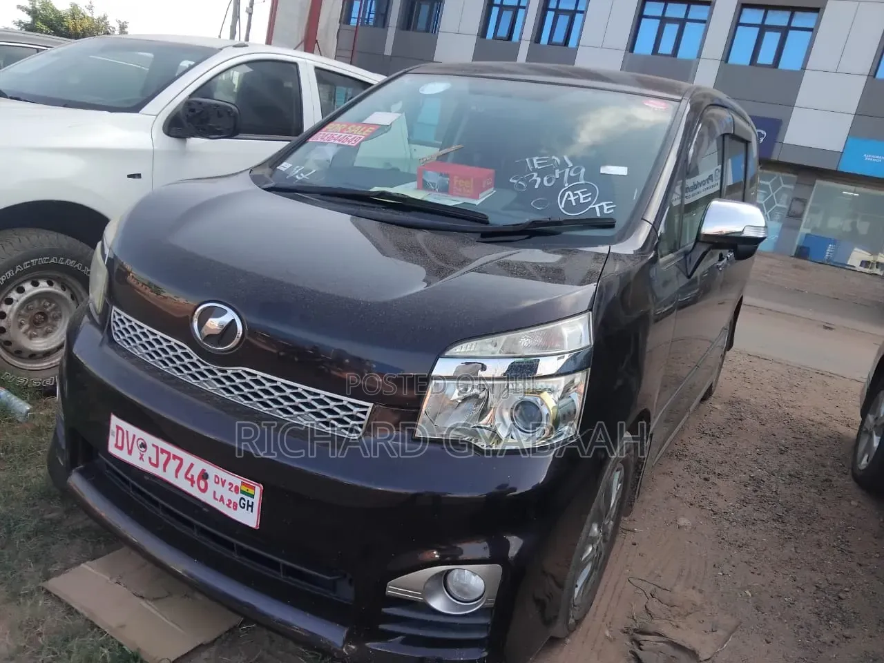 Toyota Voxy 2013 Purple