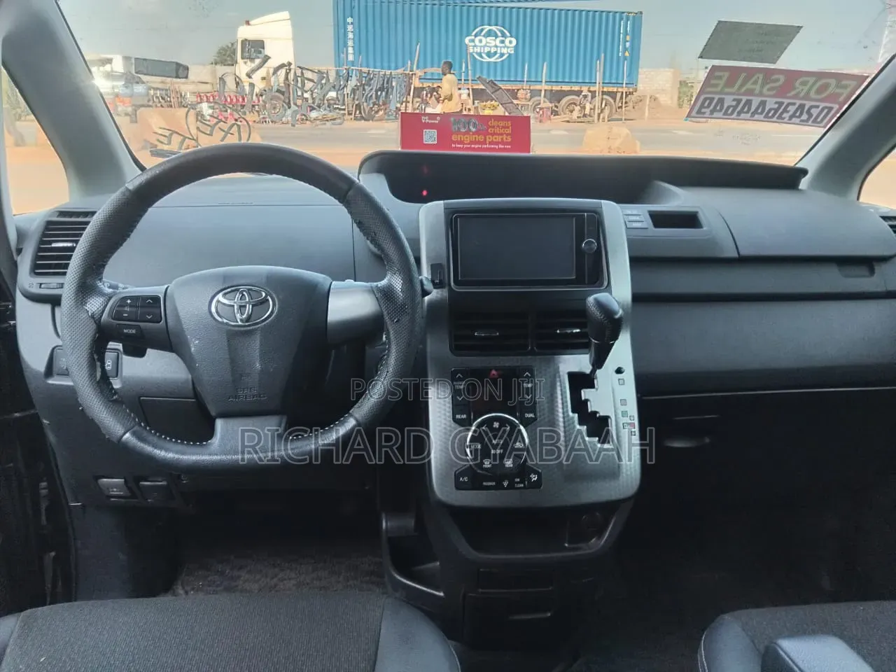 Toyota Voxy 2013 Purple