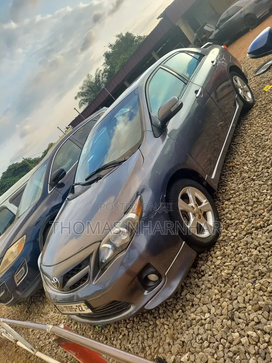 Toyota Corolla 2013 Silver