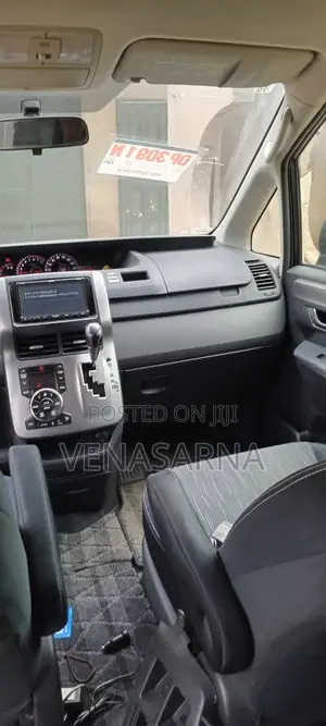 Toyota Voxy 2012 Black