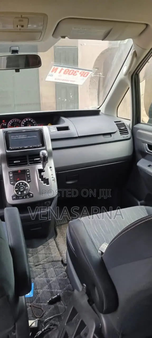 Toyota Voxy 2012 Black