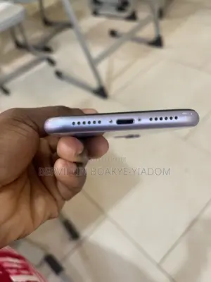 Apple iPhone 11 64 GB Purple