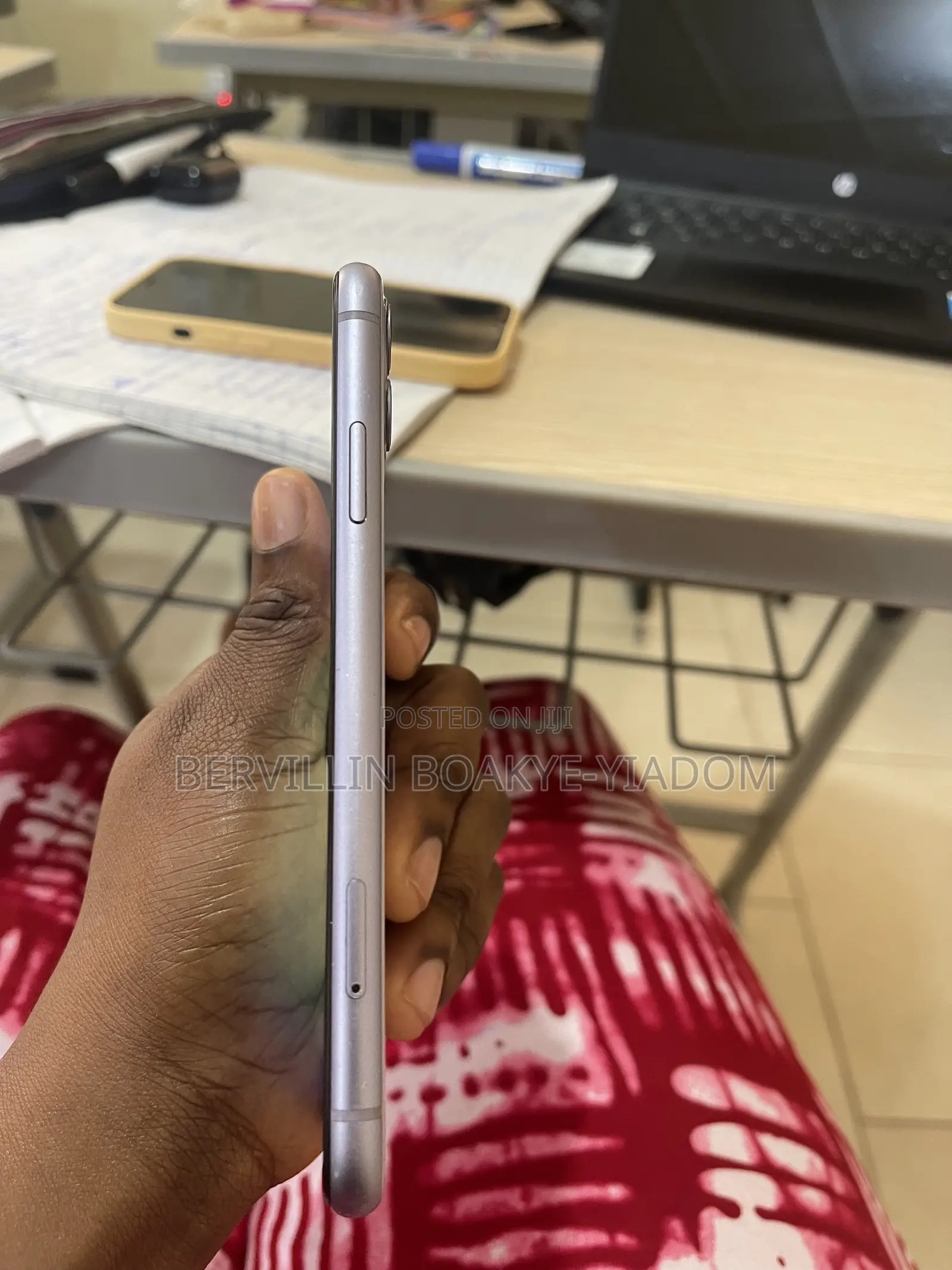 Apple iPhone 11 64 GB Purple