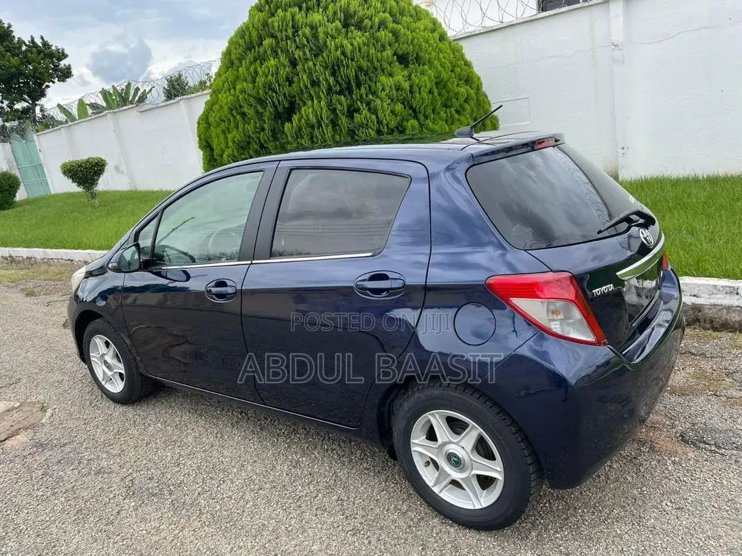 Toyota Vitz 2012 Blue