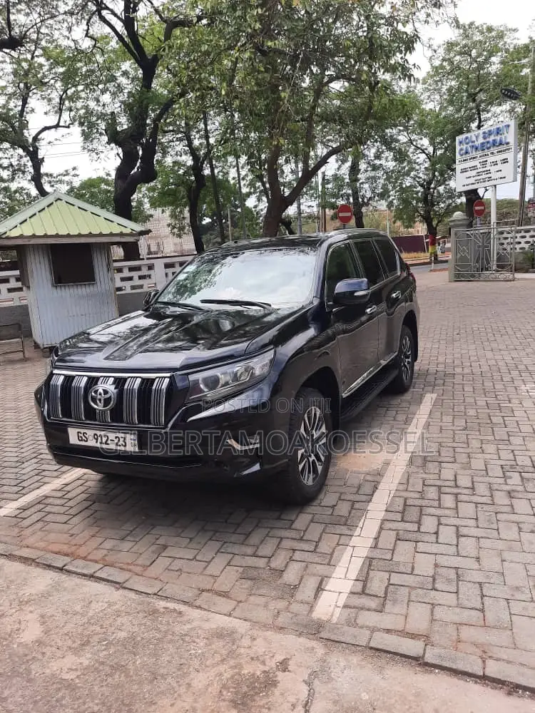 Toyota Land Cruiser Prado 2013 Black