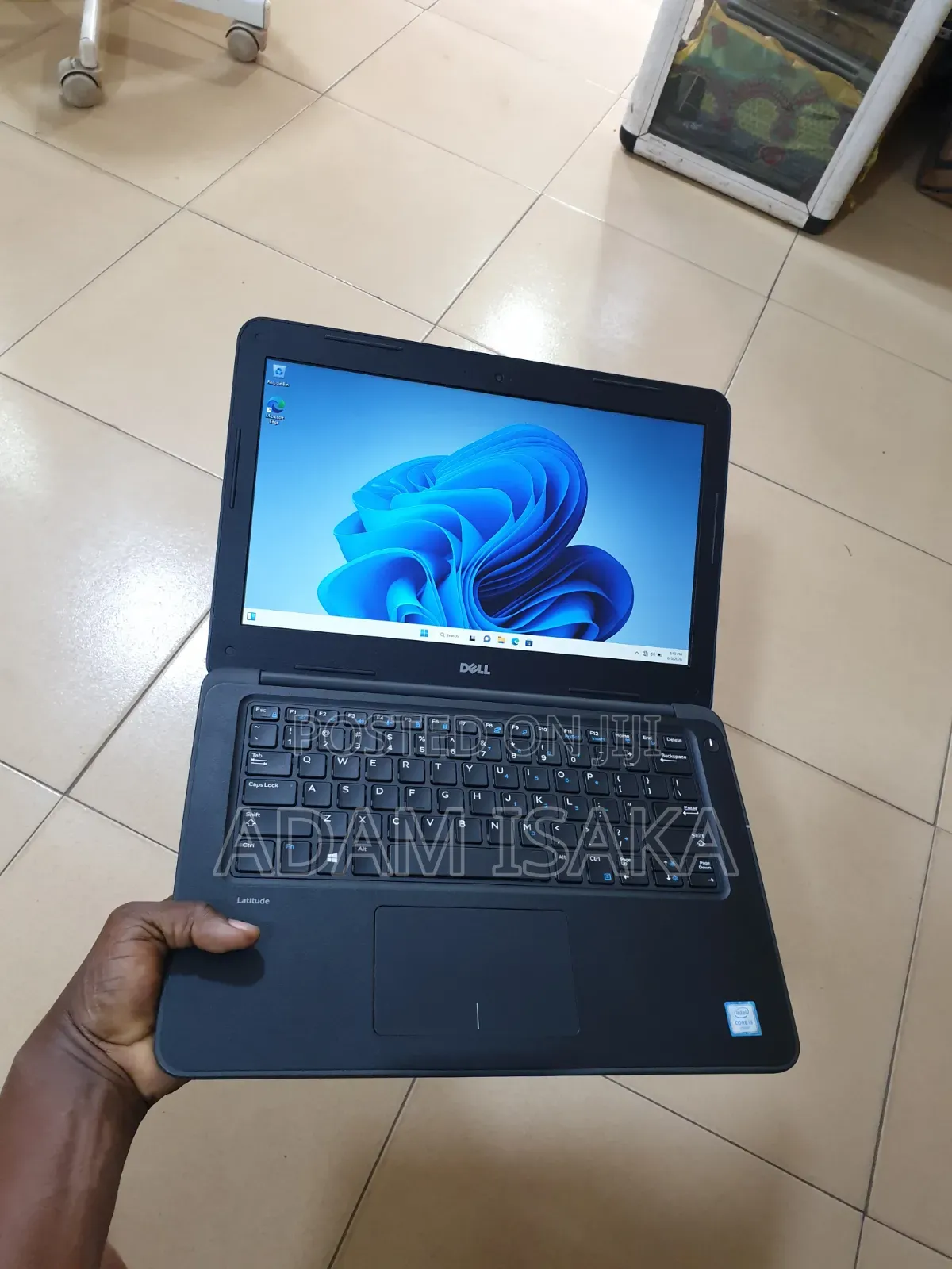 Laptop Dell Latitude 3380 4GB Intel Core i3 SSD 128GB