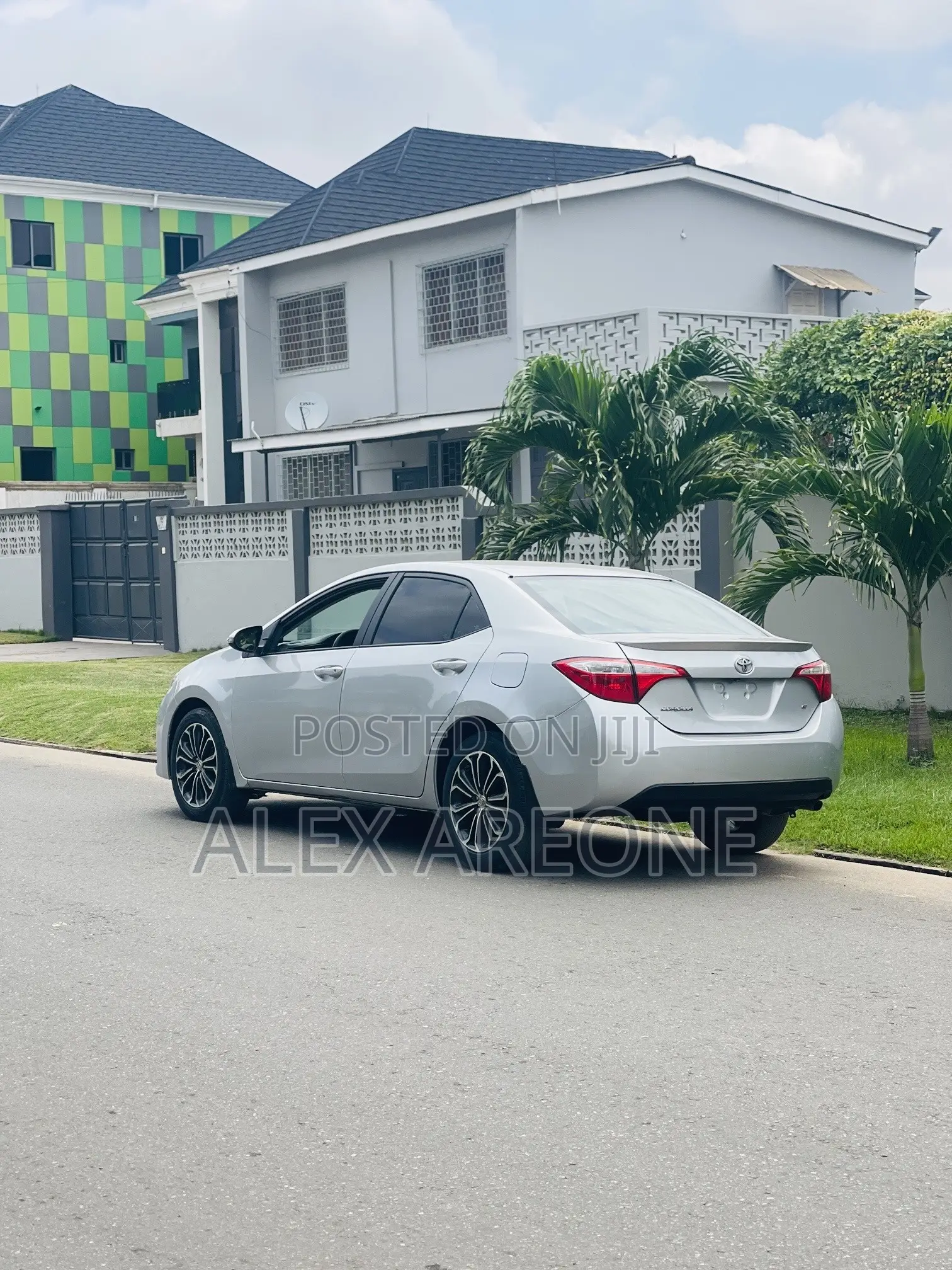 Toyota Corolla S 4dr Sedan (1.8L 4cyl CVT) 2016 Silver