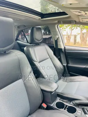 Toyota Corolla S 4dr Sedan (1.8L 4cyl CVT) 2016 Silver