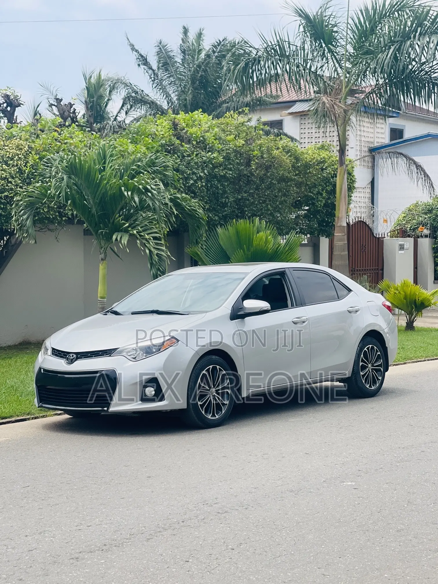 Toyota Corolla S 4dr Sedan (1.8L 4cyl CVT) 2016 Silver