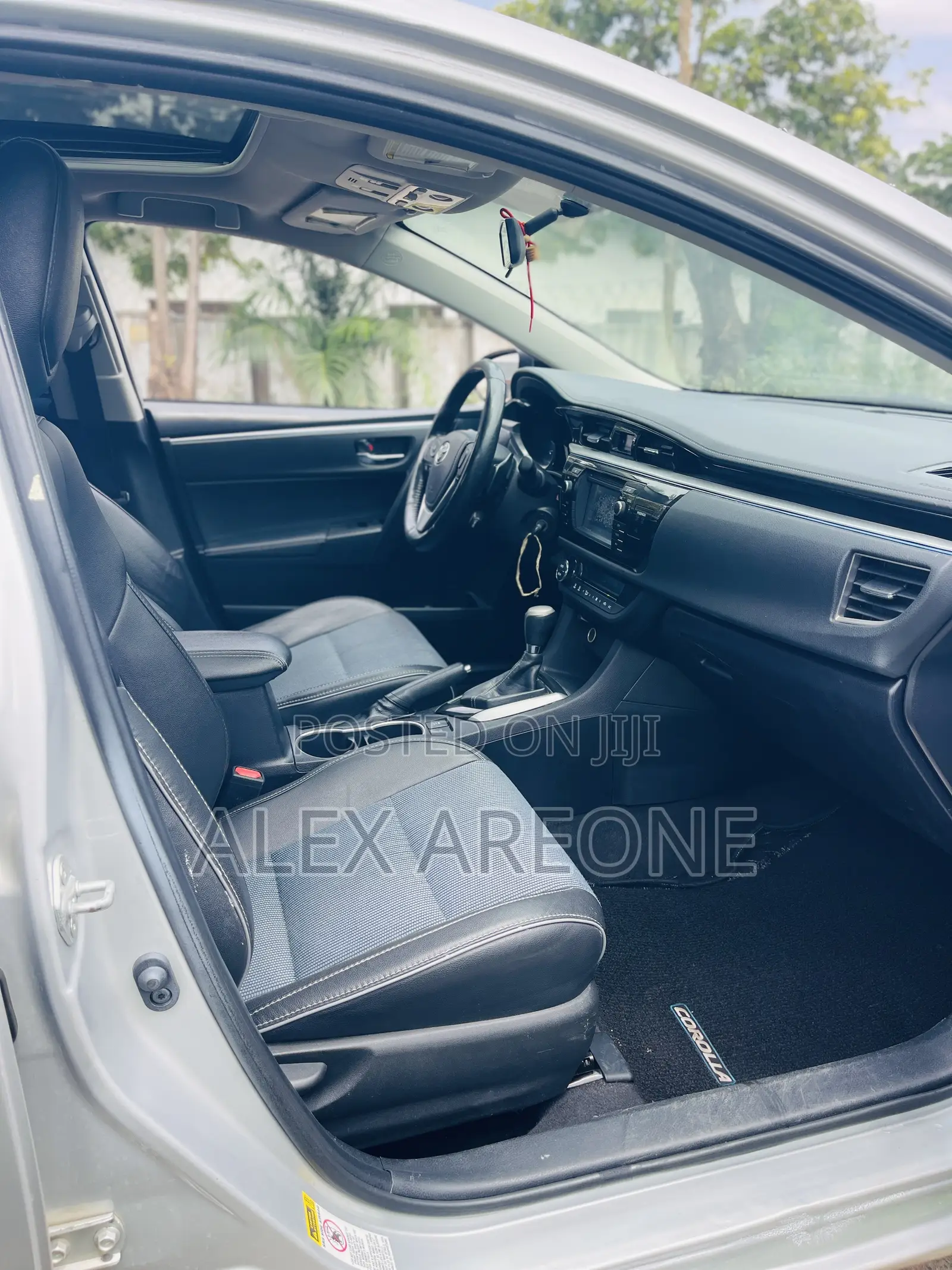 Toyota Corolla S 4dr Sedan (1.8L 4cyl CVT) 2016 Silver