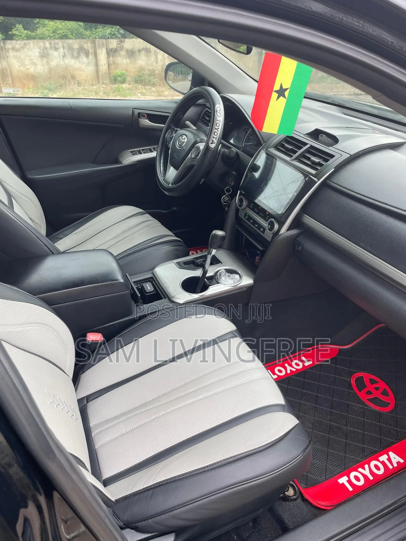 Toyota Camry SE 4dr Sedan (2.5L 4cyl 6A) 2013 Black