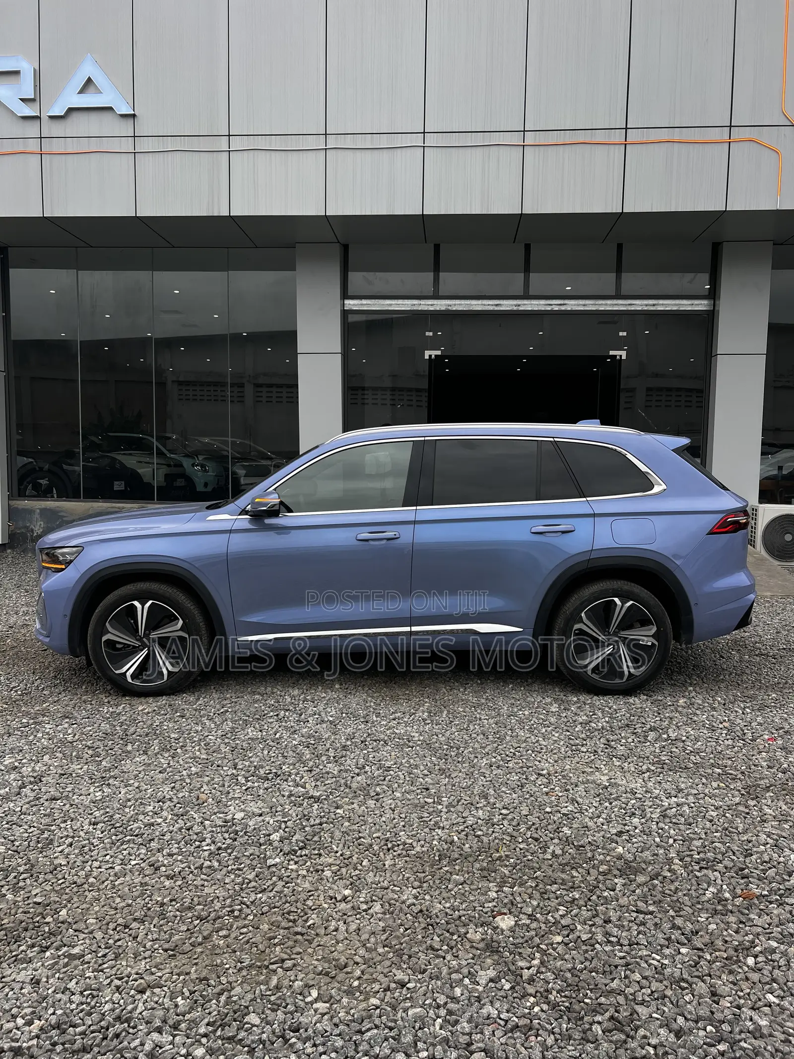 Geely Monjaro Luxury 2022 Purple