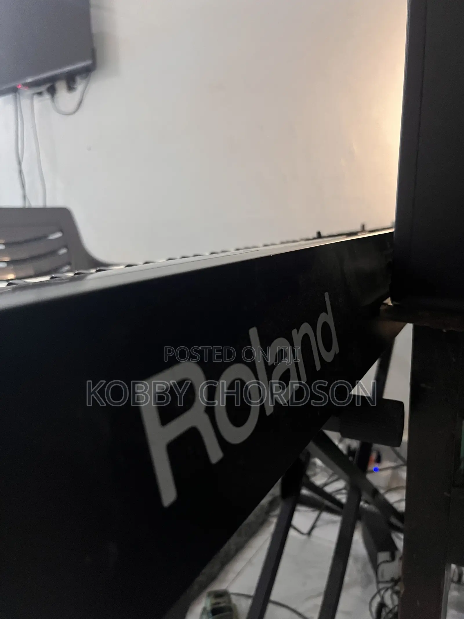 Roland FA 08