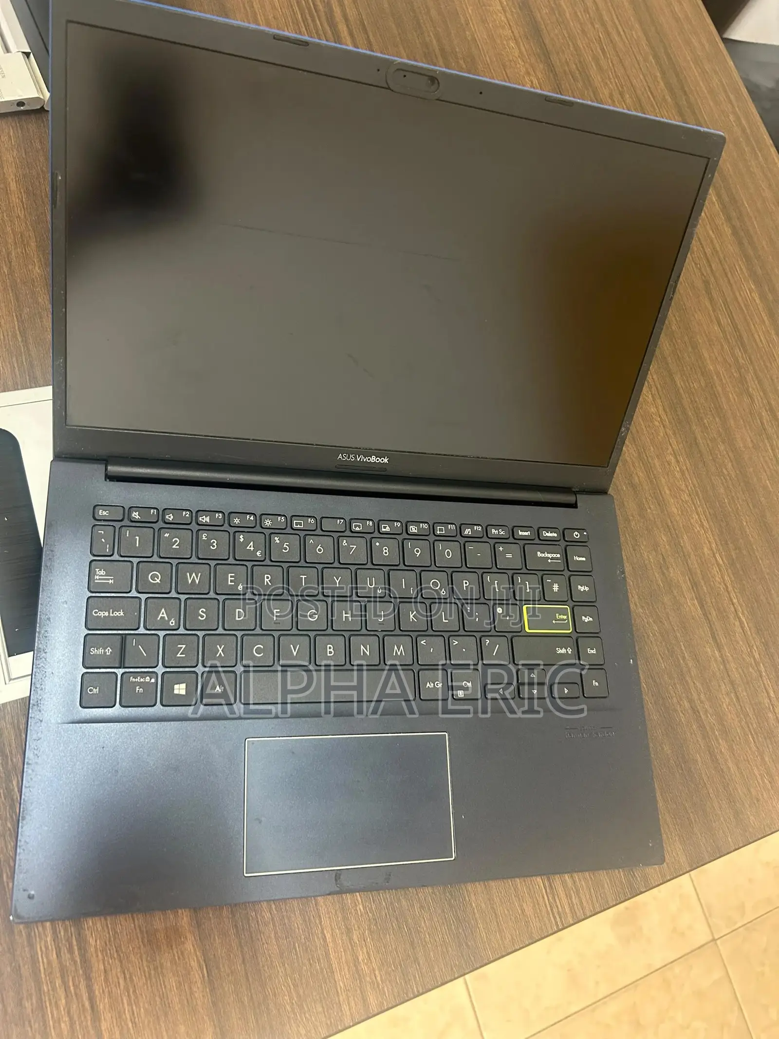Laptop Asus VivoBook X540SA 4GB Intel Core i5 SSD 256GB