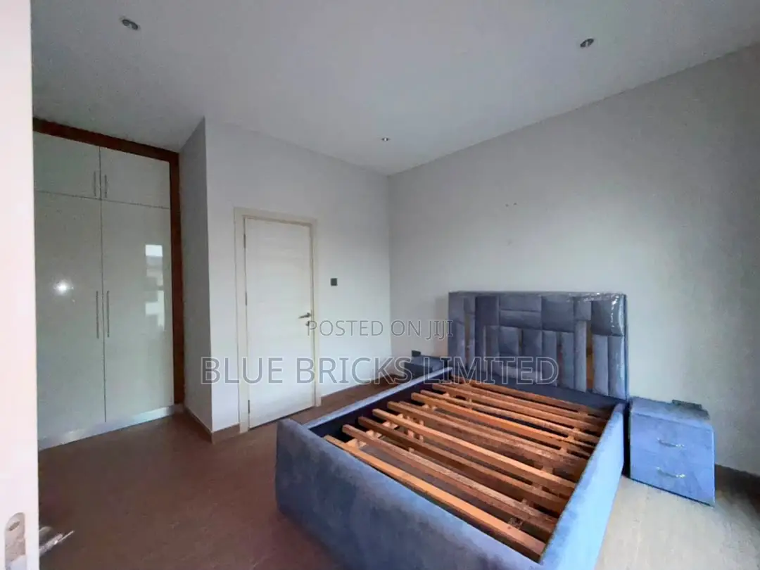 3bdrm House in Ashaley Botwe, School Junction for rent