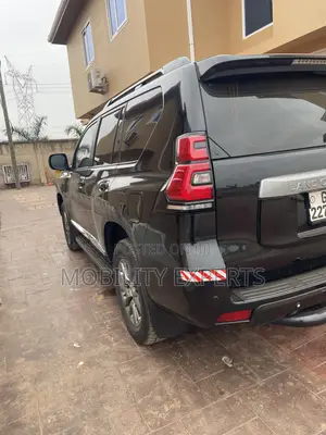 Toyota Land Cruiser Prado 2.7 2020 Black