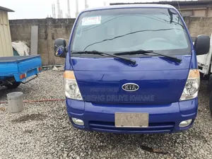 Kia Bongo LLL 2012 Blue