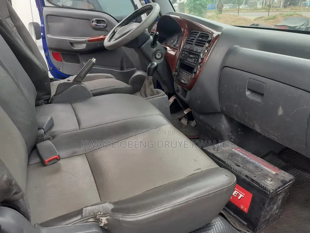 Kia Bongo LLL 2012 Blue