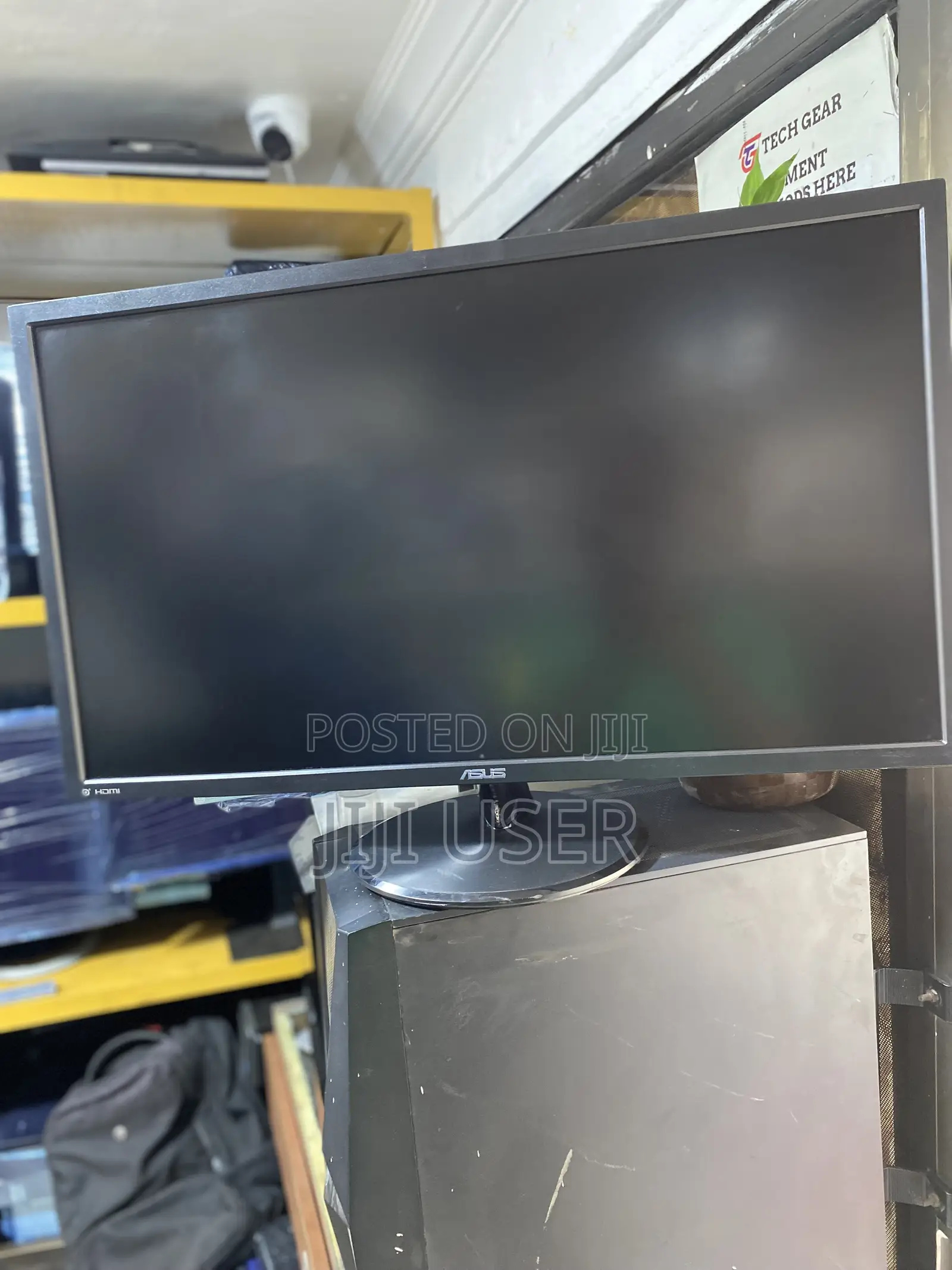 ASUS VP28U 28" Gaming Monitor – UHD 3840 × 2160 | 60 Hz |