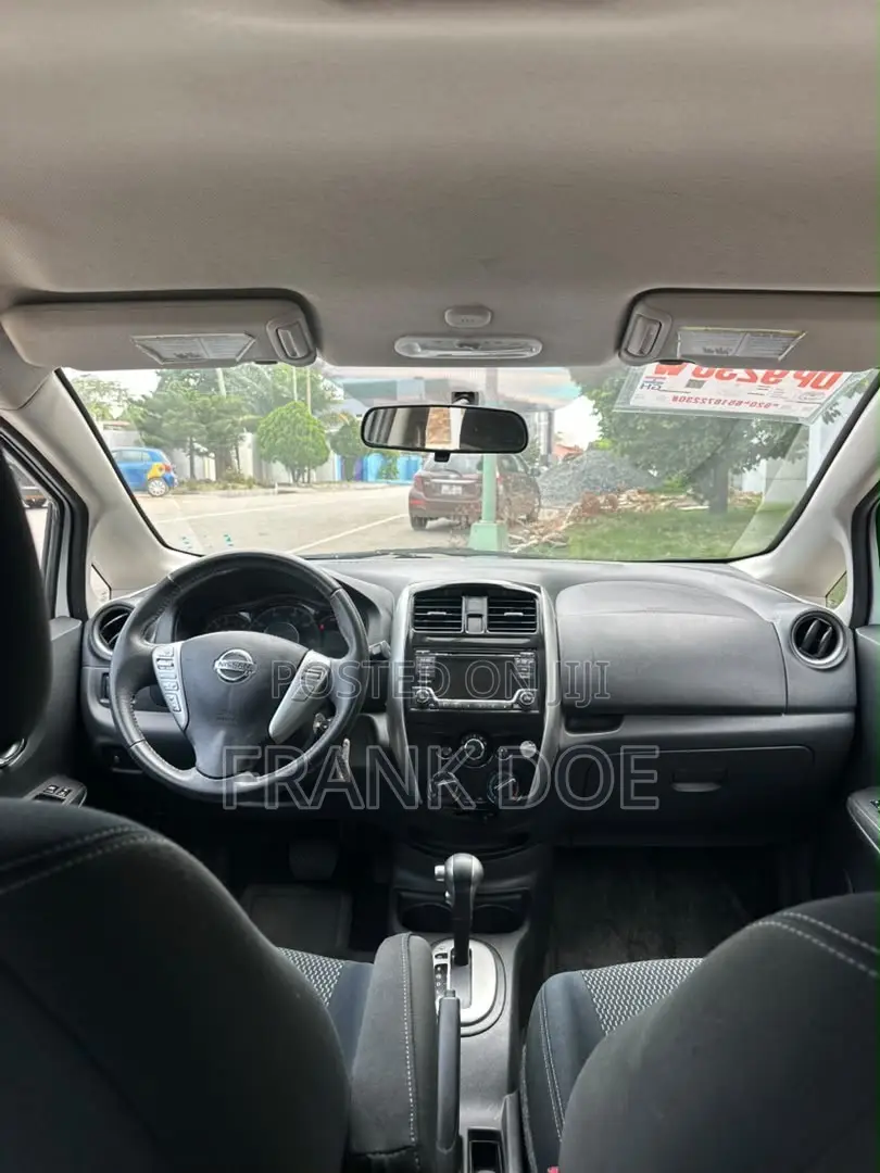 Nissan Versa 1.6 SV 2016 White