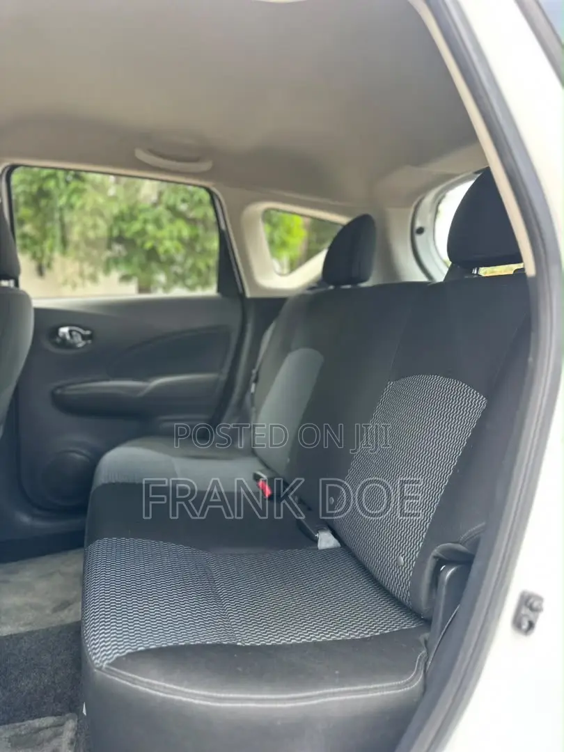 Nissan Versa 1.6 SV 2016 White