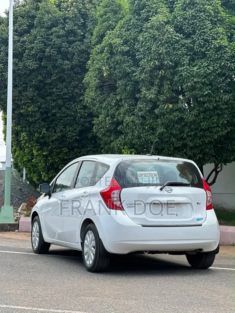 Nissan Versa 1.6 SV 2016 White