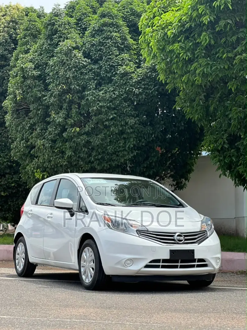 Nissan Versa 1.6 SV 2016 White