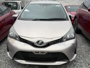 Toyota Vitz 1.0 FWD 5dr 2016 Gold