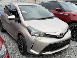 Toyota Vitz 1.0 FWD 5dr 2016 Gold