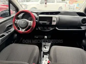 Toyota Vitz 1.0 FWD 5dr 2016 Gold