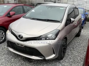 Toyota Vitz 1.0 FWD 5dr 2016 Gold