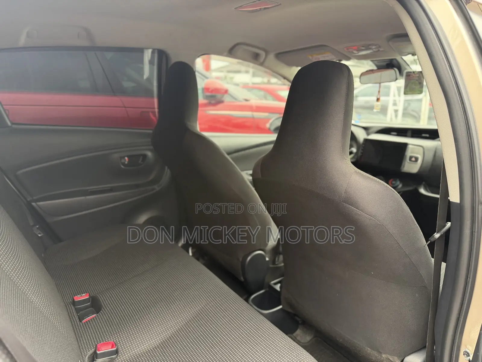 Toyota Vitz 1.0 FWD 5dr 2016 Gold