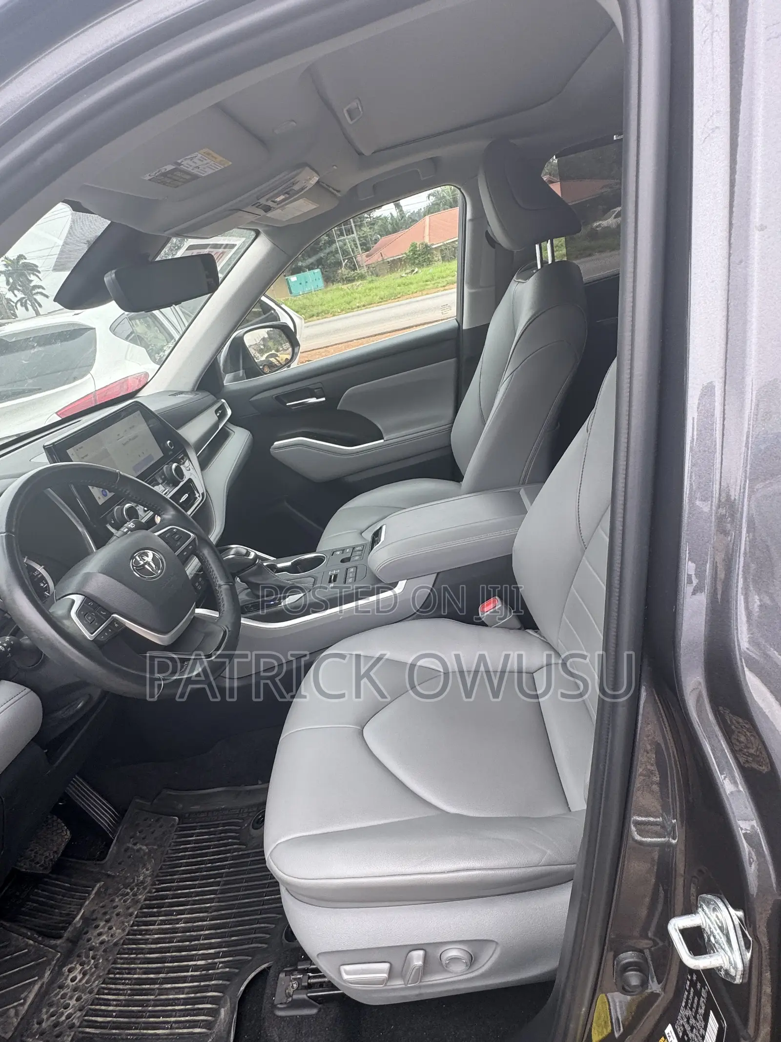 Toyota Highlander 2023 Gray