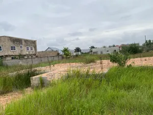 100/70 Plot of Land and a 4 Bedroom Footing for Sale.