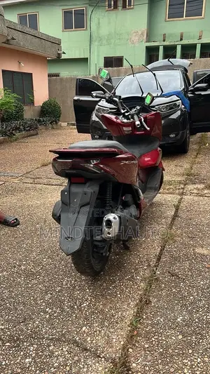 Honda 2024 Red