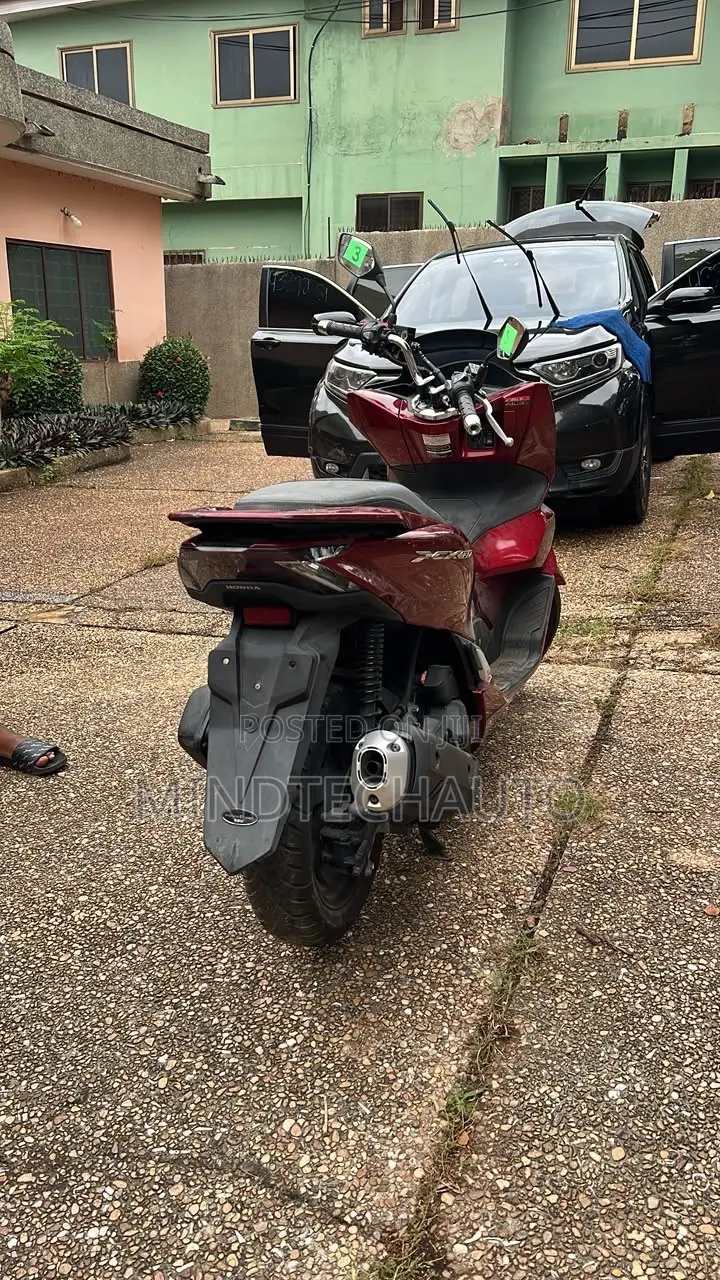 Honda 2024 Red