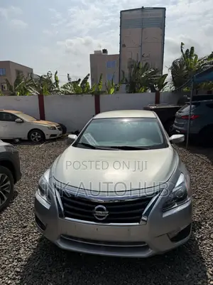 Nissan Altima 2.5 S 4dr Sedan (2.5L 4cyl CVT) 2014 Silver