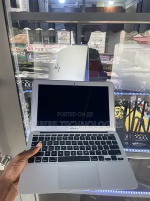 Laptop Apple MacBook Air 2015 4GB Intel Core i5 SSD 128GB