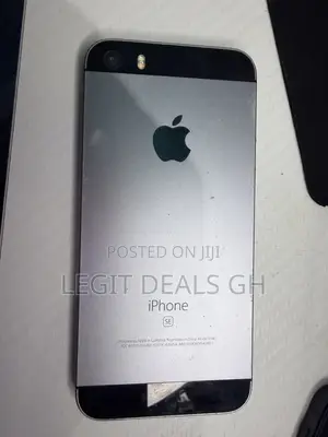 Apple iPhone SE 32 GB Silver