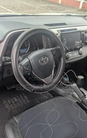 Toyota RAV4 2018 White