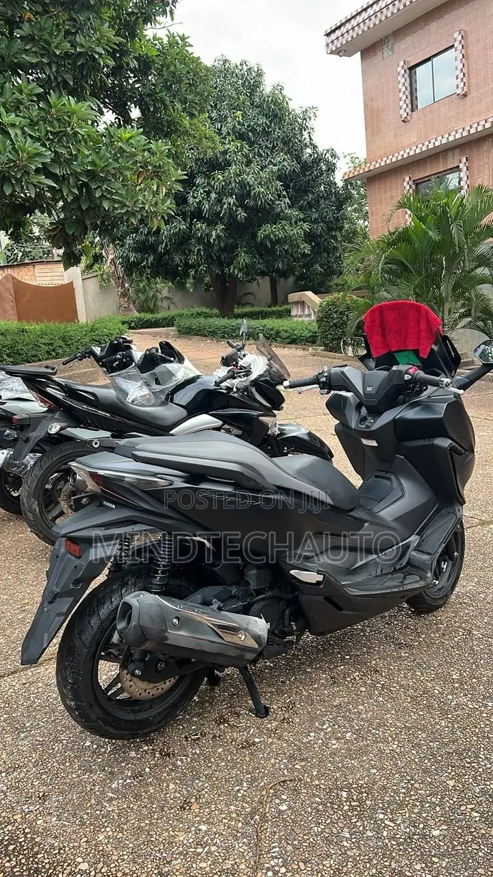 Honda Forza 2024 Black